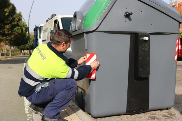 mantenimiento-sencillo-contenedor-carga-lateral-CONTENUR-min